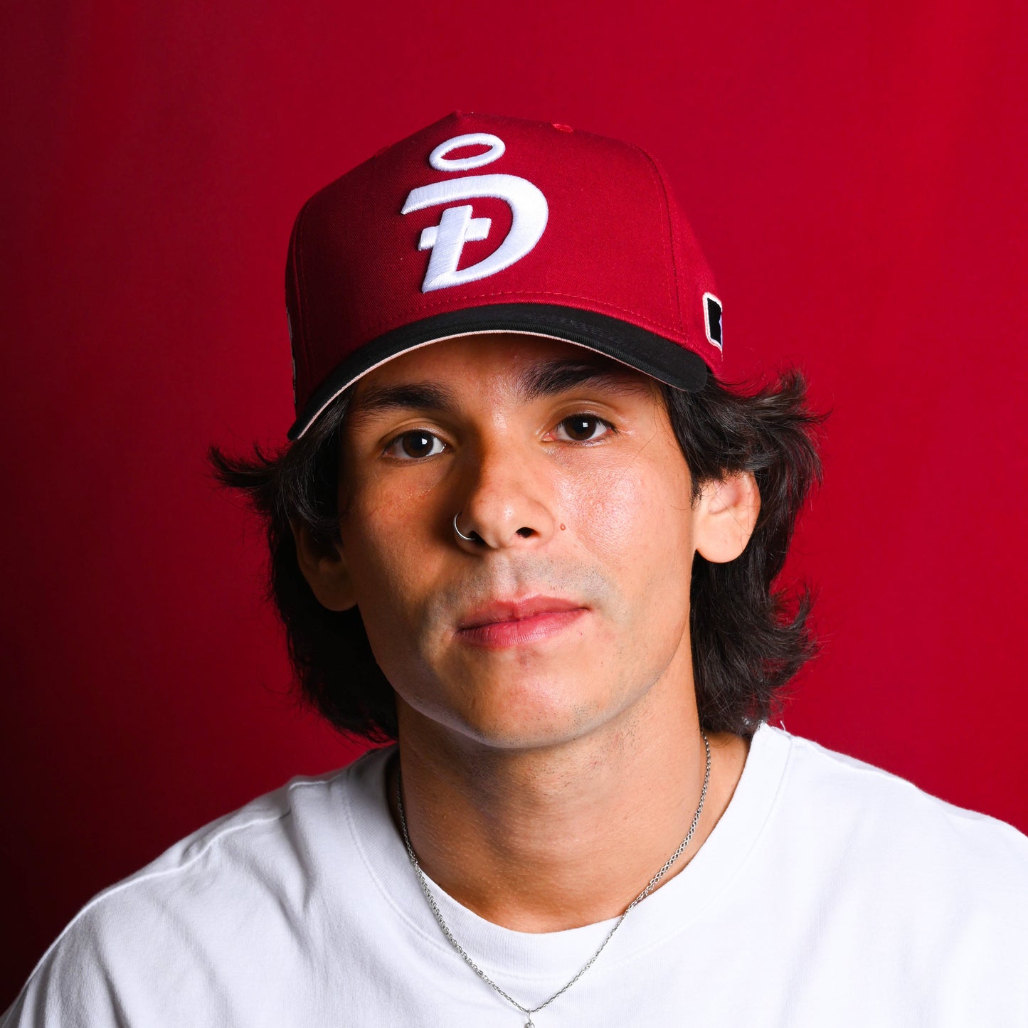 Rojo y negro: confía en él.